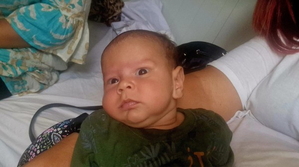 Συγκινεί ο λιμενικός που διέσωσε το 50 ημερών προσφυγόπουλο στην Τήλο