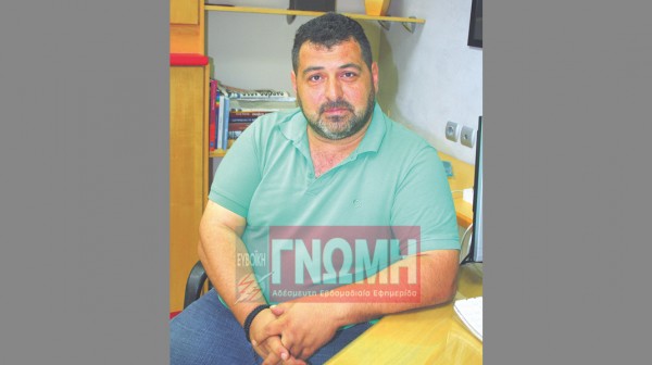 ΑΡΤΑΚΗ: Είδε το τζιπ του να φλέγεται