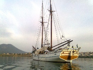 Ιστορικό πλοίο στο Νότιο Κόλπο της Χαλκίδας