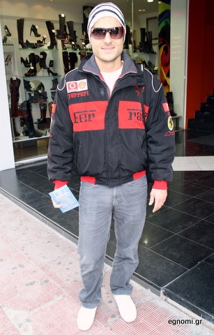 Ο Δημήτρης έχει χαμόγελο και στυλ