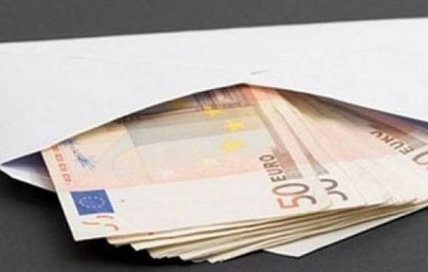 Δήμος Ιστιαίας-Αιδηψού: Σοκ από σύλληψη υπαλλήλου για δωροδοκία