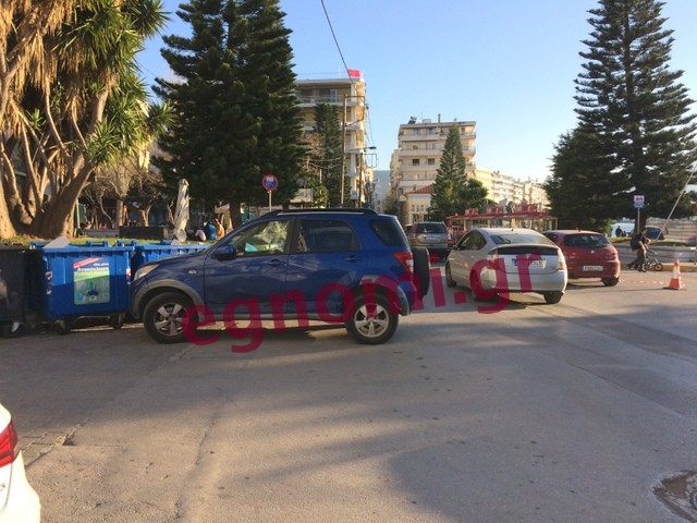 ΧΑΛΚΙΔΑ: Παρκάρισμα για όσκαρ γαΐδουριάς