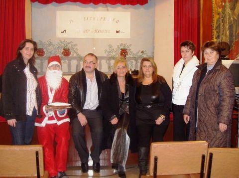 Ανήμερα πρωτοχρονιάς έκοψαν την πίτα τους