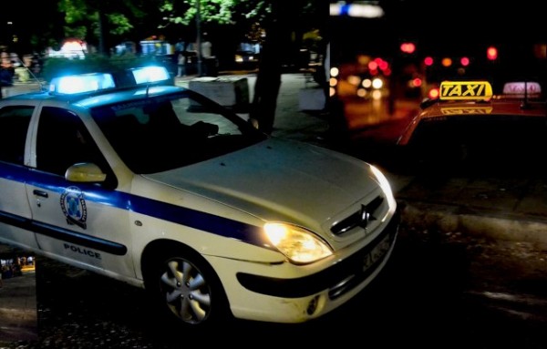 ΑΔΙΑΝΟΗΤΟ: Έβαλε τη νεκρή μητέρα της σε ταξί για να μην πληρώσει για νεκροφόρα