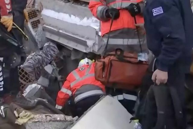 ΣΕΙΣΜΟΣ ΣΤΗΝ ΤΟΥΡΚΙΑ: Δεν τα κατάφερε η μικρή Φατμά που προσπαθούσε να απεγκλωβίσει η ελληνική ΕΜΑΚ