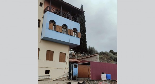 Φωτιά στη μονή Μακρυμάλλη Ψαχνών
