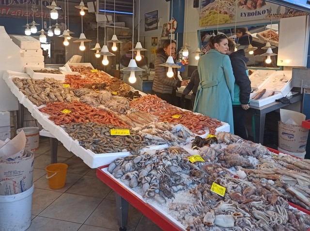 ΚΑΘΑΡΗ ΔΕΥΤΕΡΑ: Επίσημη αργία για τα καταστήματα – Εκδόθηκε εγκύκλιος με εξαιρέσεις