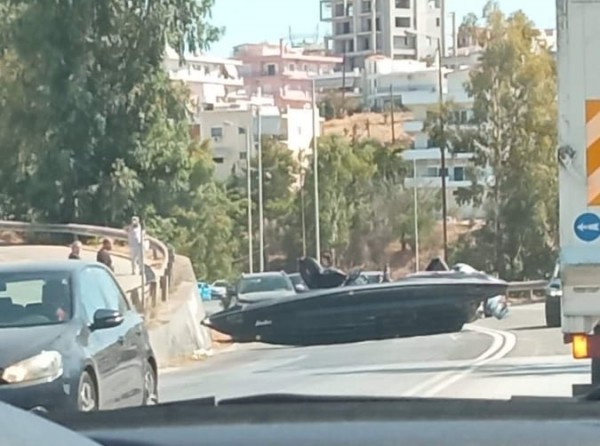 ΧΑΛΚΙΔΑ: Του έφυγε το σκάφος από το τρέιλερ!