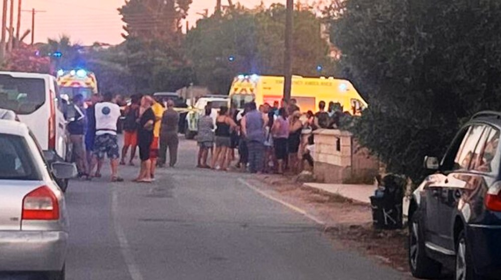 Δυο αδερφάκια κλειδώθηκαν για ώρες στο αμάξι του πατέρα τους και έχασαν τη ζωή τους
