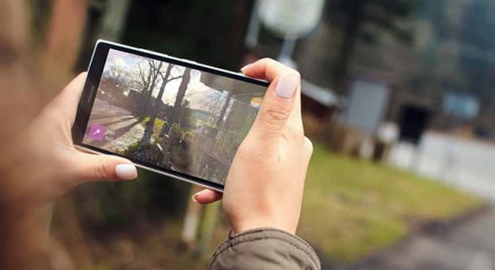 Εκανε μήνυση στον σύζυγό της γιατί τη βιντεοσκόπησε κρυφά με τον εραστή της!