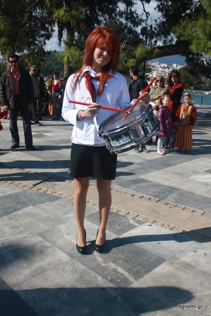 Πρώτη φορά βλέπω μαλλί και μπαγκέτες στο ίδιο χρώμα!