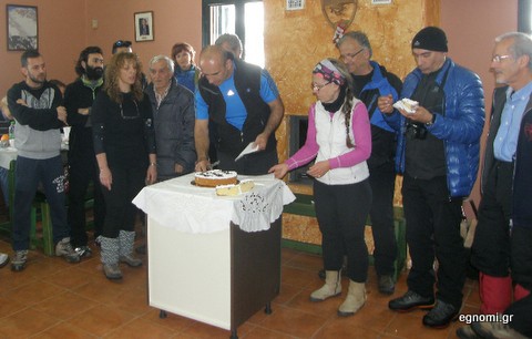 Φασολάδα και σπετσοφάι στην κοπή της πίτας του Ορειβατικού Συλλόγου