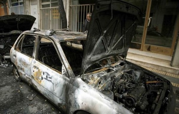 Εβαλαν γκαζάκι σε αυτοκίνητο στη Χαλκίδα