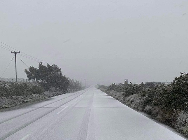 ΚΑΚΟΚΑΙΡΙΑ ΜΠΑΡΜΠΑΡΑ ΔΗΜΟΣ ΚΑΡΥΣΤΟΥ: Μάχη να μείνει ανοιχτό το οδικό δίκτυο