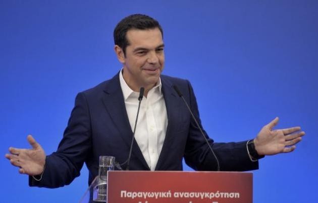 Σκόρπισε χαμόγελα το ...ατύχημα του Τσίπρα στη Λάρισα (VIDEO)