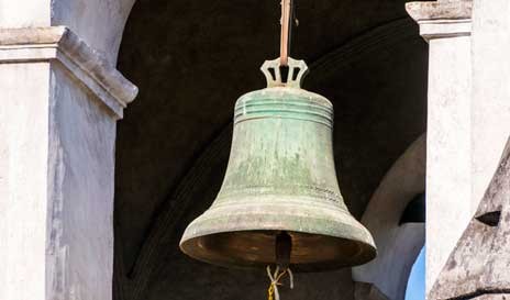 Οι δράστες έβαλαν στο μάτι και την καμπάνα του χωριού