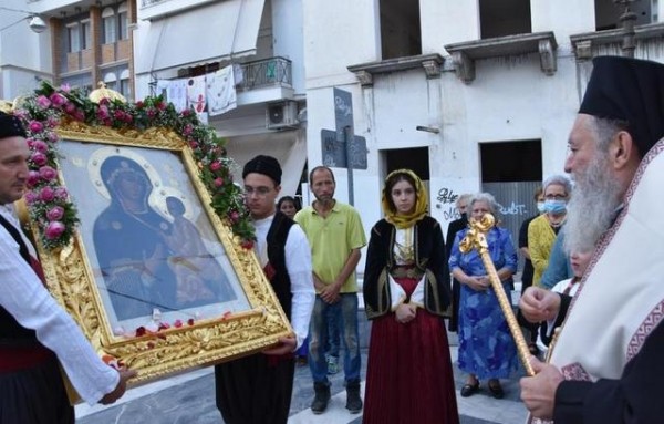 Τα φετινά Δημήτρια άρχισαν με την υποδοχή της θαυματουργού εικόνας της Παναγίας του Τιχβίν