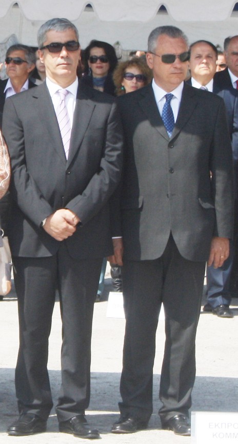 Συνθήματα κατά Σίμου, Mαρκόπουλου