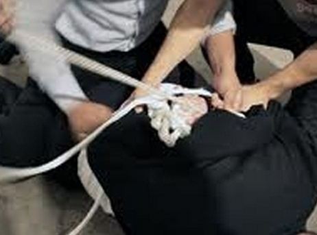 Την έδεσαν στο κρεβάτι της και της άρπαξαν 500 ευρώ και χρυσαφικά