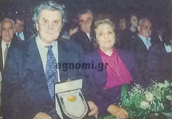 ΜΙΚΗΣ ΘΕΟΔΩΡΑΚΗΣ: Πρώτη νύχτα γάμου στη Χαλκίδα και μετά έφαγε ροφό στην Κύμη