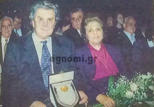 ΜΙΚΗΣ ΘΕΟΔΩΡΑΚΗΣ: Πρώτη νύχτα γάμου στη Χαλκίδα και μετά έφαγε ροφό στην Κύμη