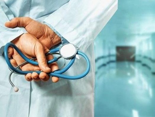 Γυναικολόγος αυνανιζόταν την ώρα της εξέτασης