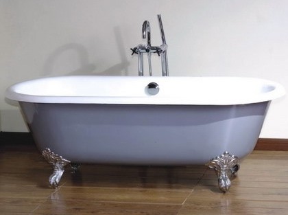 24χρονη φοιτήτρια βρέθηκε νεκρή στην μπανιέρα