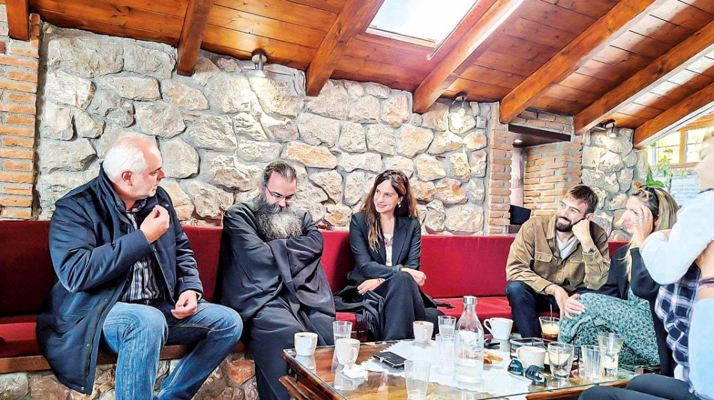 ΜΑΡΙΝΑ ΚΑΛΟΓΗΡΟΥ: Μίλησε σε πιστούς για τον Άγιο Παΐσιο