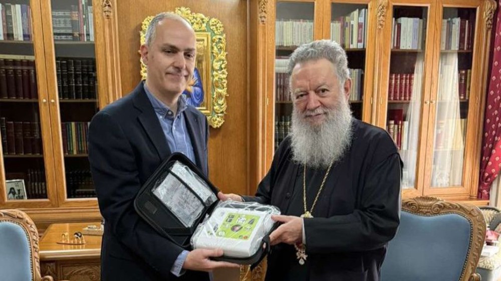 ΧΑΛΚΙΔΑ: Πήρε ευχή και έδωσε δώρο ζωής ο Γιώργος Κελαϊδίτης στο Μητροπολίτη