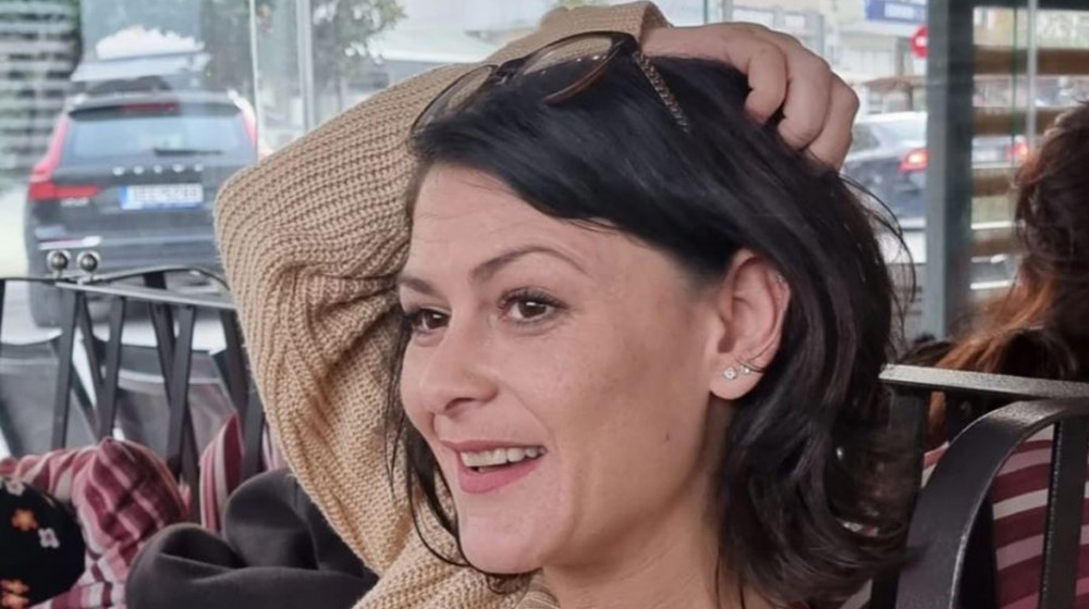 Εχασε τη μάχη με τη ζωή η Γαρυφαλλιά που ξυλοκοπήθηκε από τον σύντροφό της