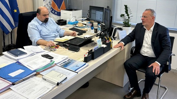 Ο Ζεμπίλης ζήτησε από τον Τριαντόπουλο έκτακτη κυβερνητική σύσκεψη για τη Βόρεια Εύβοια
