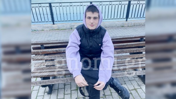 Ο Χρήστος παίζει μπαλίτσα και το χαίρεται...