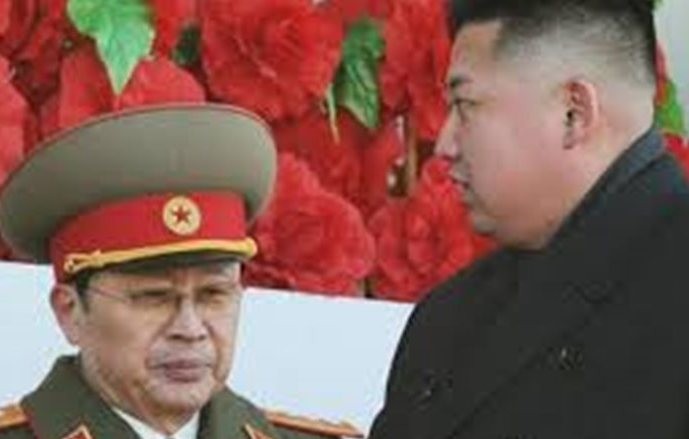 Εριξε το θείο στα σκυλιά