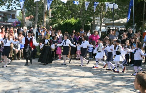 Εθνική επέτειος με χορούς στην Ερέτρια