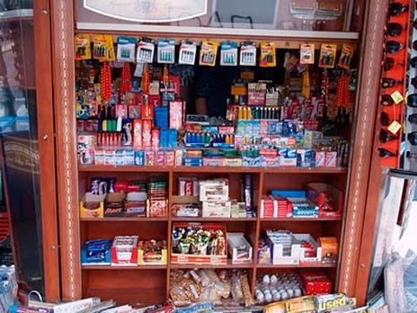 Εκλεψε σοκολάτες από περίπτερο στη Χαλκίδα!