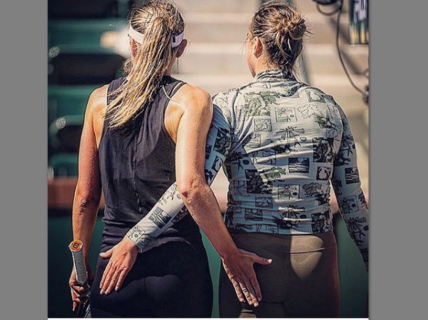 Σάλος από την πικάντικη φωτογραφία με πρωταγωνίστριες δύο γνωστές τενίστριες