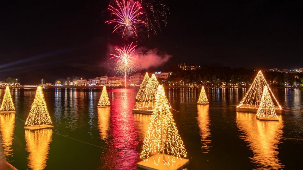 ΧΑΛΚΙΔΑ: Χριστουγεννιάτικες εκδηλώσεις στις γειτονιές της πόλης