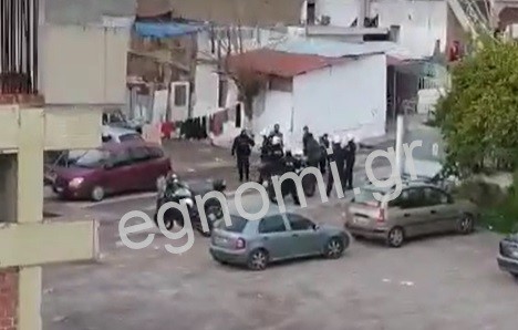 ΧΑΛΚΙΔΑ: Γάμος ΡΟΜΑ ξεσήκωσε τη συνοικία στις Καμάρες (VIDEO)