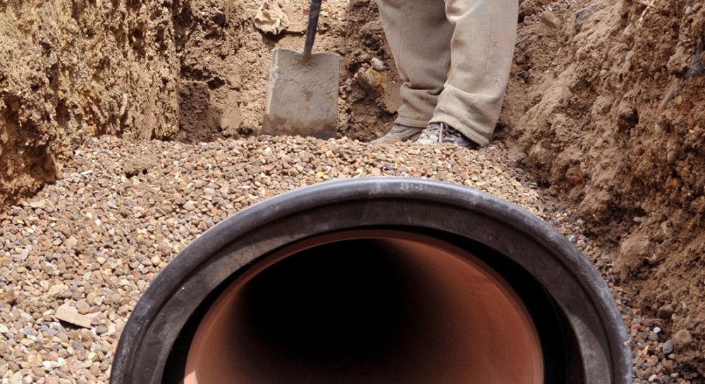 ΧΑΛΚΙΔΑ: Μεγάλη ζημιά σε φρεάτιο αποχέτευσης στην Αβάντων