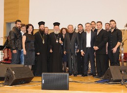 Ο Μανώλης Μητσιάς τραγούδησε την Ελευσίνα στη Χαλκίδα