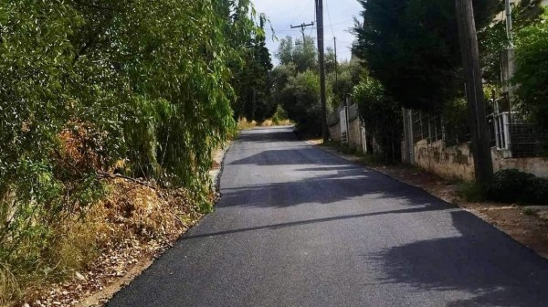 ΔΗΜΟΣ ΧΑΛΚΙΔΕΩΝ: Ασφαλτόστρωση δρόμων στην Παραλία Αυλίδας