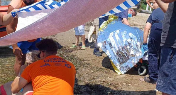 Γυναίκα βρέθηκε αναίσθητη στην παραλία Αγίου Νικολάου στο Μπούρτζι