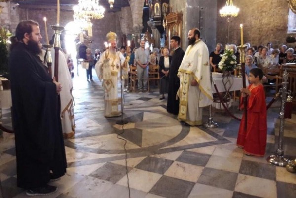 Ο Μητροπολίτης λειτούργησε στην Αγία Παρασκευή την Κυριακή