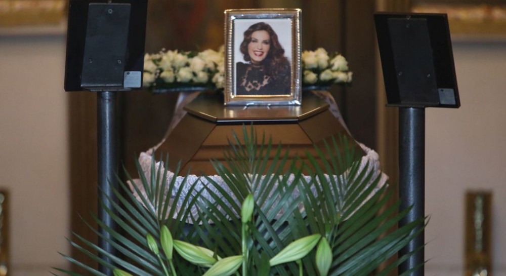 Θρήνος στο τελευταίο αντίο στην Κάτια Νικολαΐδου