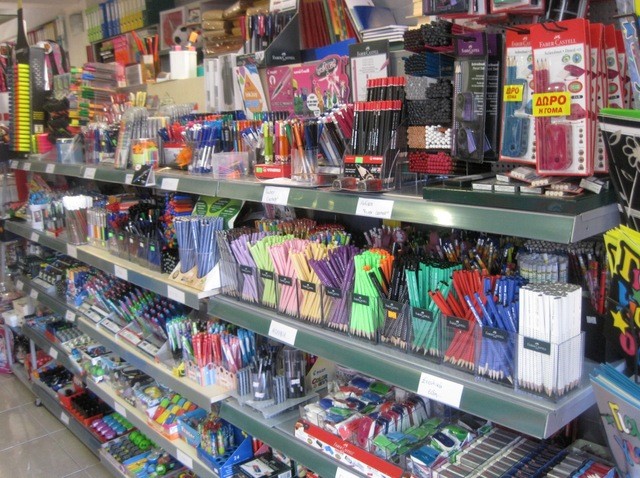Βιβλιοπωλείο Παρά 5' στην Αρτάκη: Πολλά δώρα με τα σχολικά!