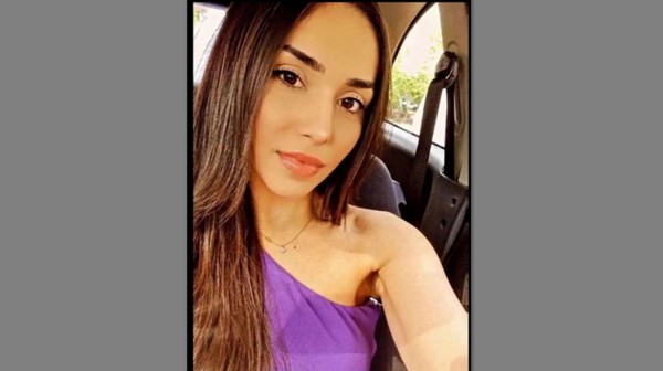 ΚΑΡΝΑΒΑΛΙ ΑΜΑΡΥΝΘΟΥ: Μία κούκλα δήλωσε πρώτη συμμετοχή για βασίλισσα του 36ου Καρναβαλιού