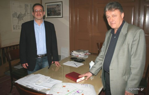 Με τζιν ο Δήμαρχος στην ορκωμοσία