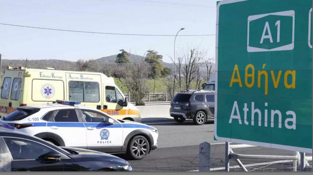 Σύγκρουση φορτηγών στον Αυλώνα Αττικής