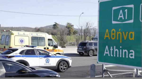 Σύγκρουση φορτηγών στον Αυλώνα Αττικής