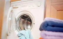 Πώς θα καθαρίσουμε και θα απολυμάνουμε το πλυντήριο ρούχων